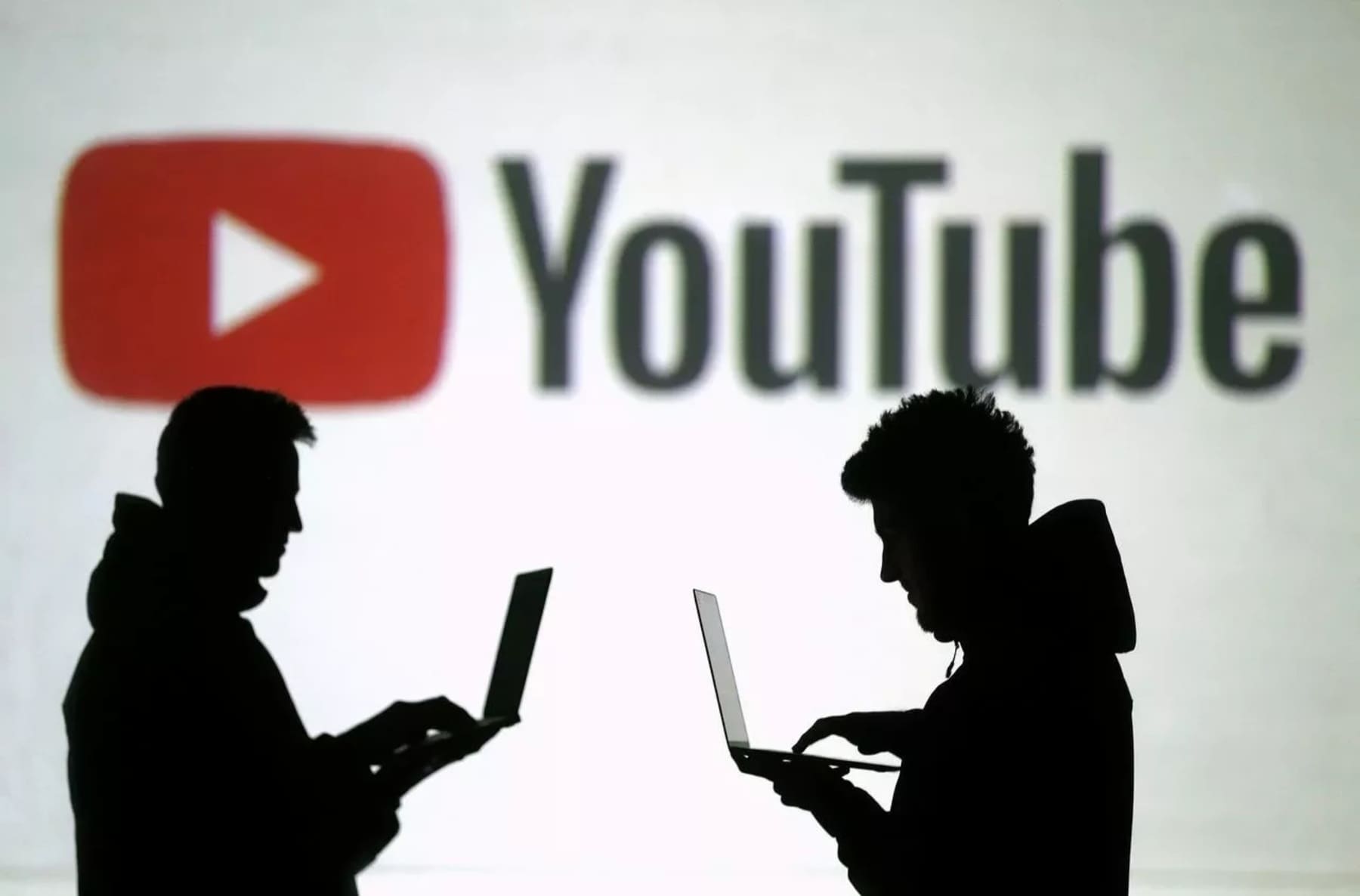 YouTube добавил возможность редактировать длительные видео и упростил модерацию комментариев