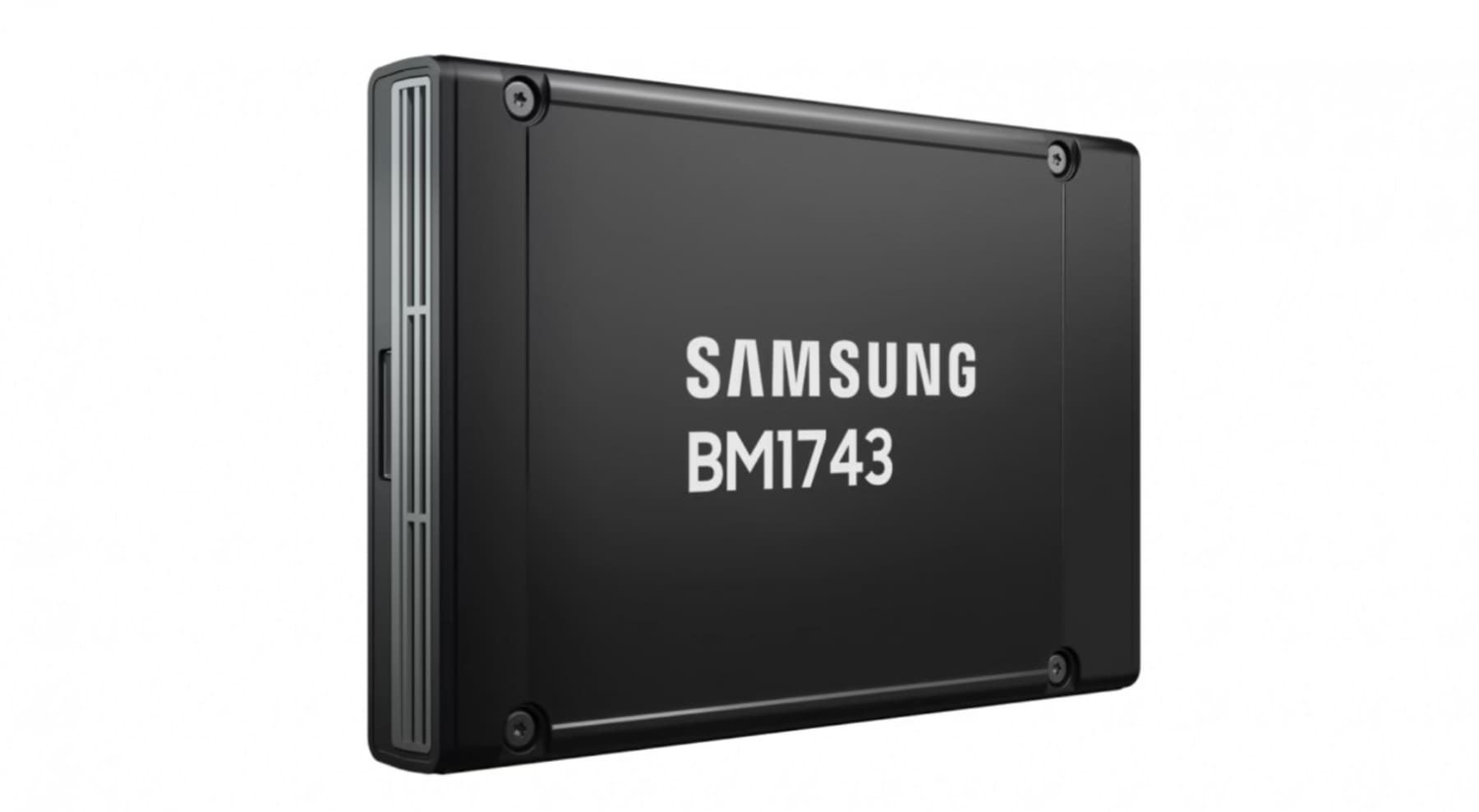 Samsung представила новый SSD объемом свыше 61 ТБ
