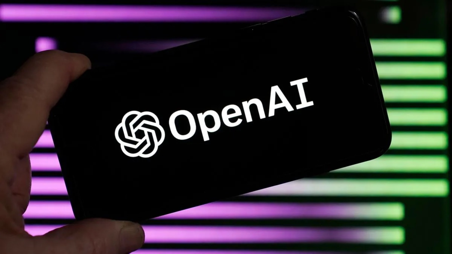 OpenAI планирует внедрить свои технологии ИИ в устройства Samsung Galaxy