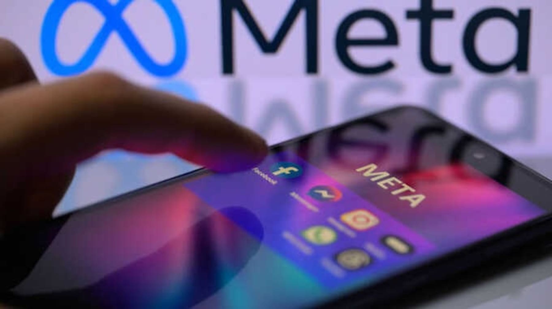 Meta готовит ИИ-систему, которая будет самостоятельно создавать и запускать рекламу
