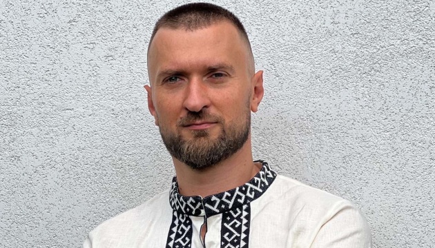 Людство повинно перемогти в змаганні зі штучним інтелектом, оскільки володіє емоціями