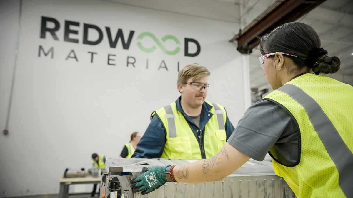 GM об'єднується з Redwood Materials для живлення дата-центрів за рахунок акумуляторів електромобілів
