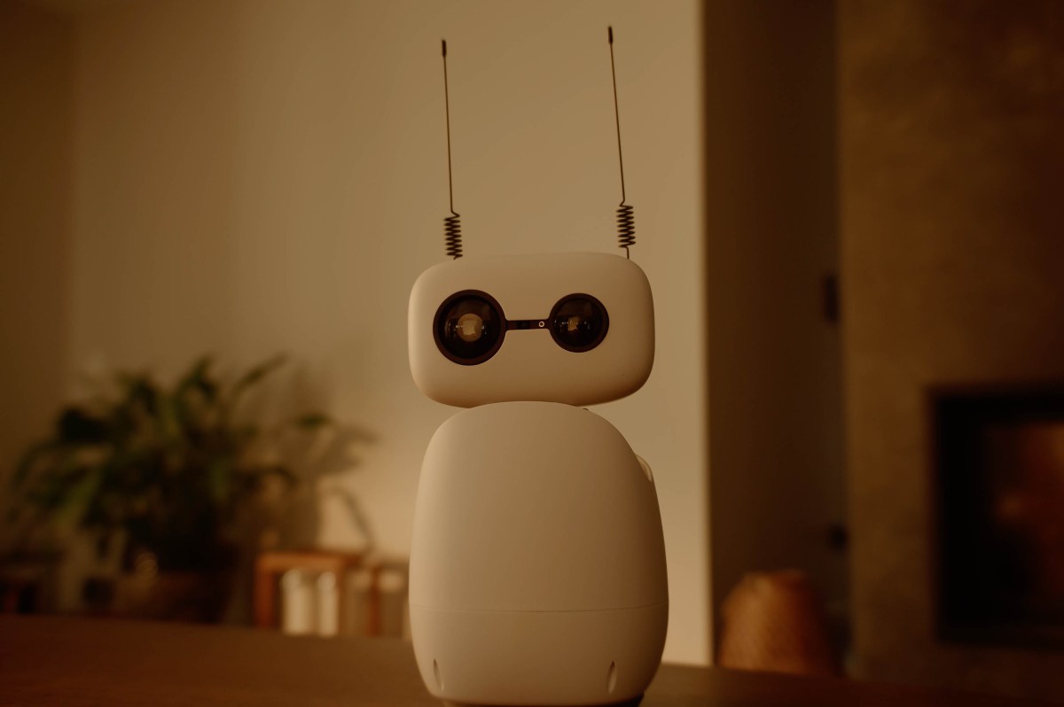 Hugging Face починає прийом замовлень на свої настільні роботи Reachy Mini