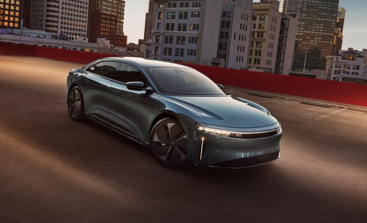 Lucid Motors представить безконтактне водіння на шосе цього місяця