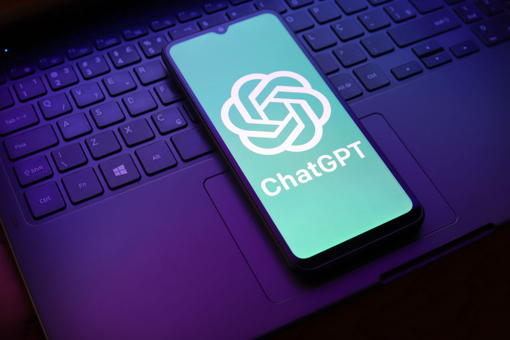 ChatGPT: Усе, що варто знати про штучний інтелект у формі чат-бота