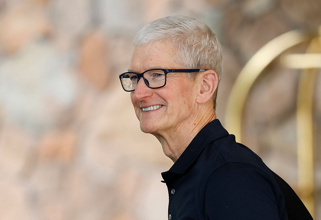 Тім Кук нібито повідомляє співробітникам, що Apple повинна досягти успіху в AI