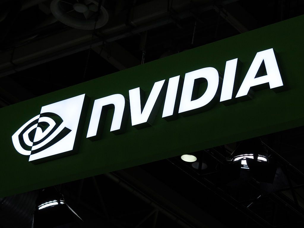 Nvidia та AMD можуть продавати потужні чіпи штучного інтелекту Китаю, якщо сплатять США частку доходів