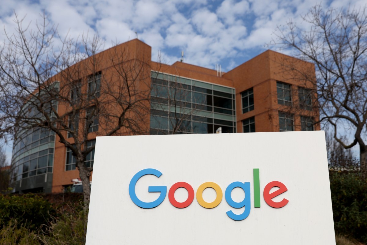 Google повідомляє про крадіжку даних своїх клієнтів внаслідок зламу бази даних Salesforce