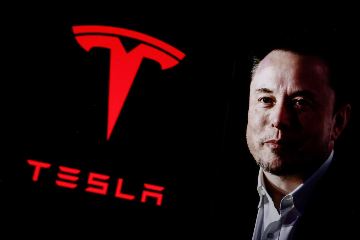 Ілон Маск підтвердив закриття Tesla Dojo, назвавши його "еволюційним мертвим кінцем