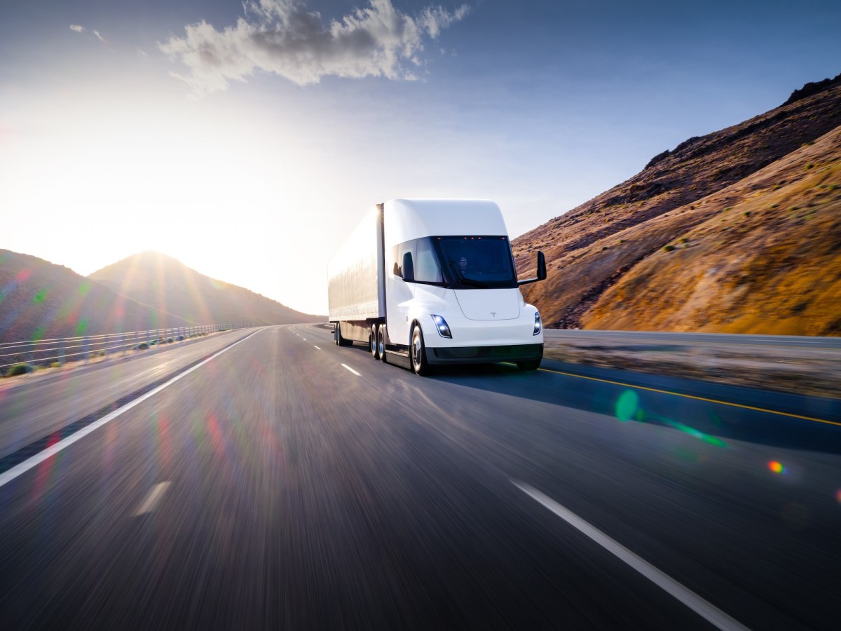 Ексклюзив: EV Realty вважає, що нерухомість є ключовим чинником у розвитку електричного вантажного транспорту