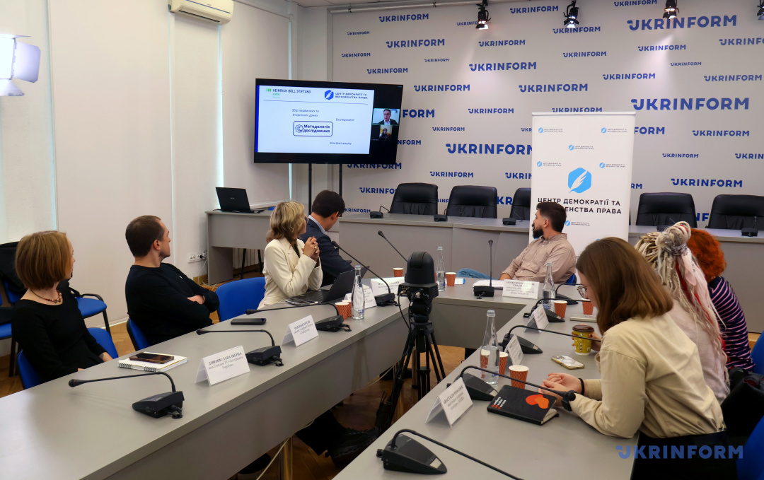 Експерти визначили ключові стратегії клікбейту в соціальних мережах