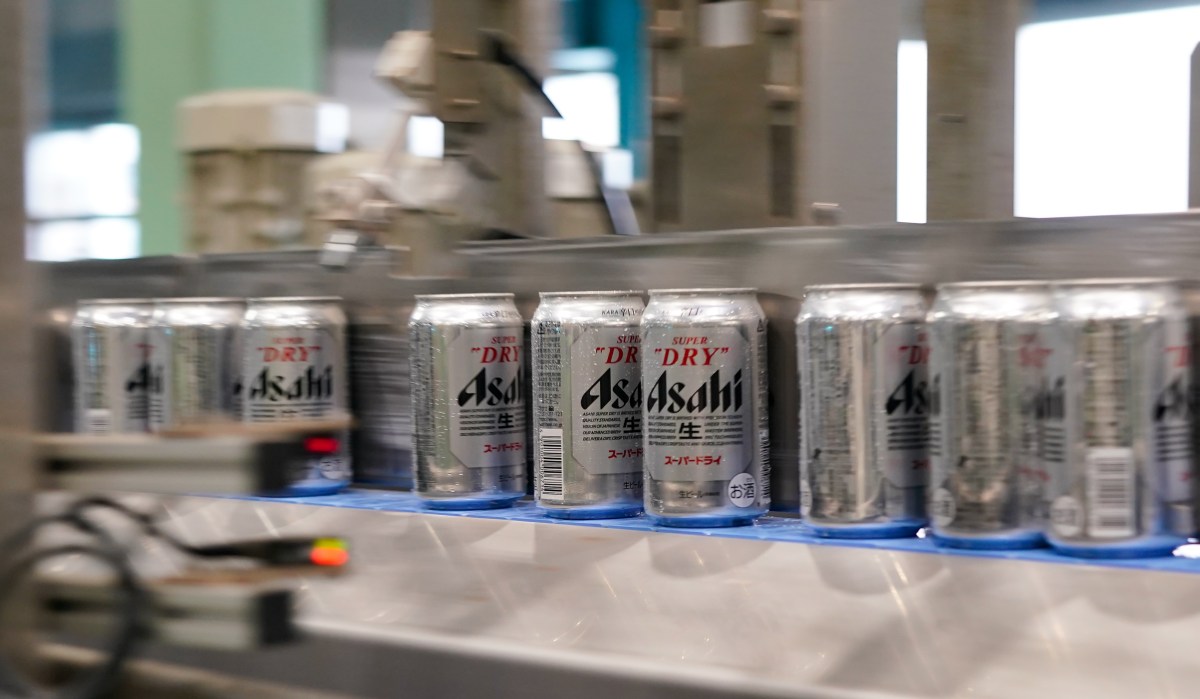 Японський пивоварний гігант Asahi призупинив виробництво через кібератаку