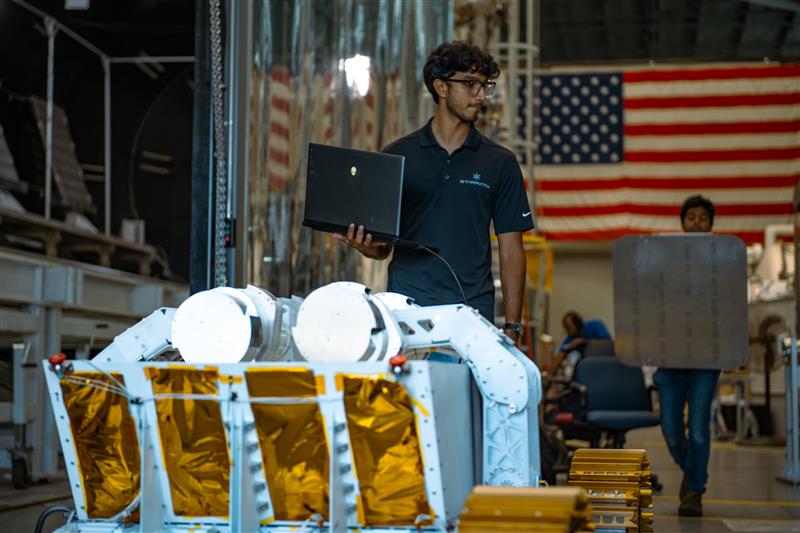Переможець Break the Ice Starpath випробовує робот у термовакуумній камері NASA: нові горизонти технологій