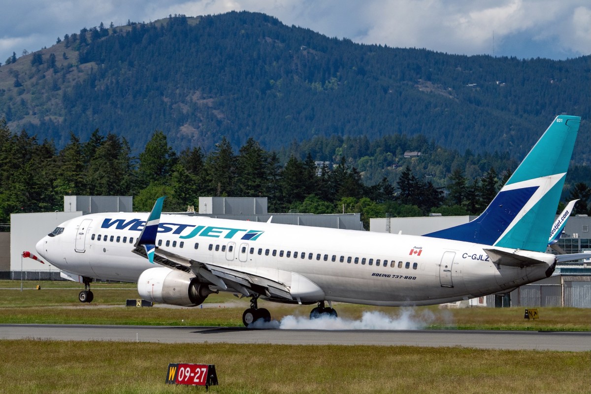 Витік даних у канадській авіакомпанії WestJet вплинув на 1,2 мільйона пасажирів