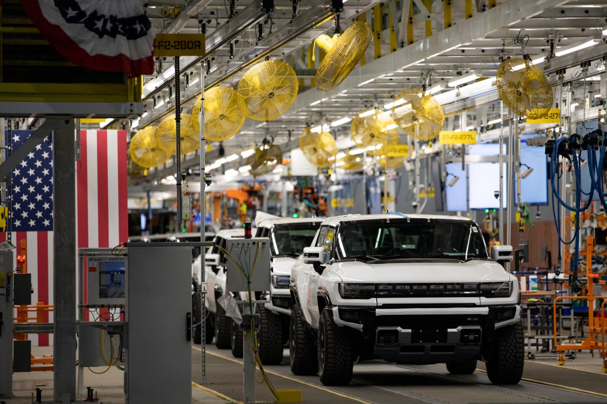 Втрачені робочі місця: як скорочення в GM вплине на майбутнє електромобілів та індустрії акумуляторів в Україні