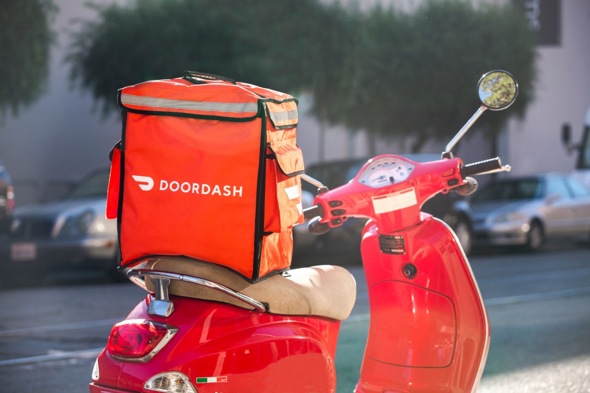 DoorDash: підозрілий водій, який використав ШІ для фальшивої доставки, зазнав санкцій