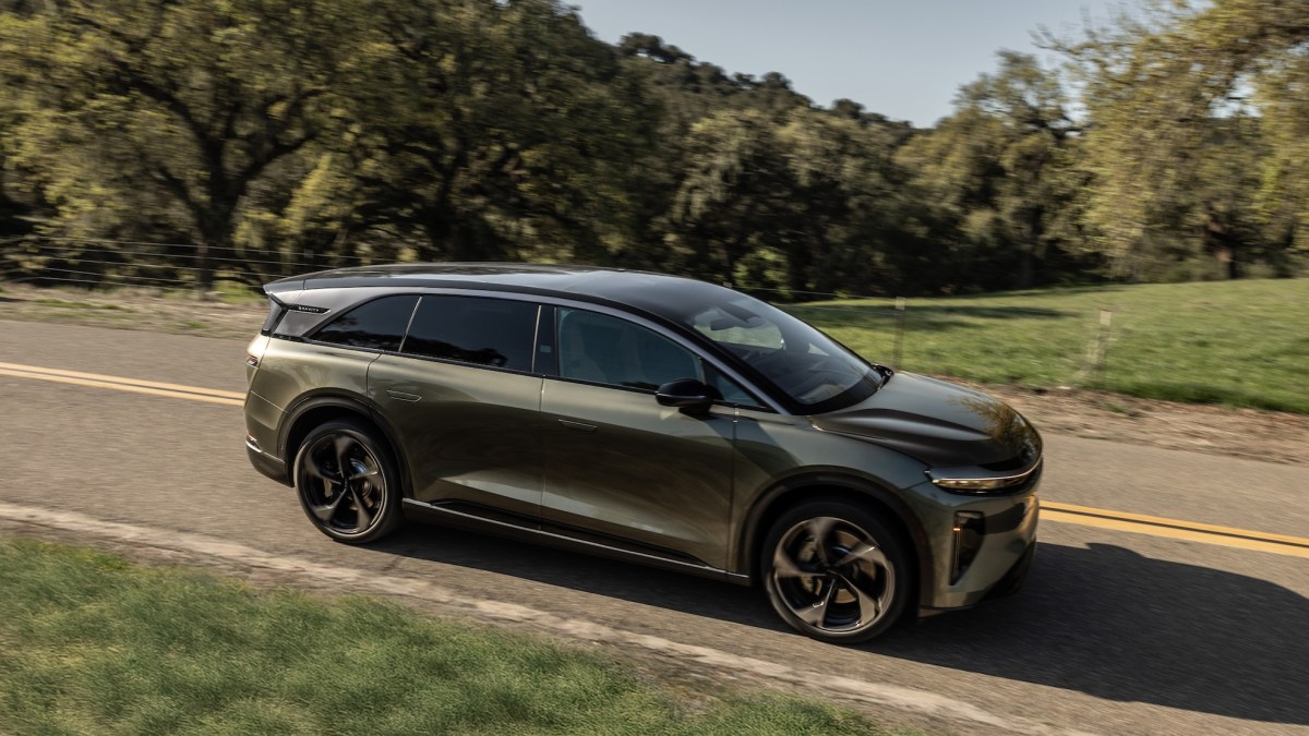 Lucid Motors: Чому зменшення штату на 12% є критичним кроком до прибутковості?